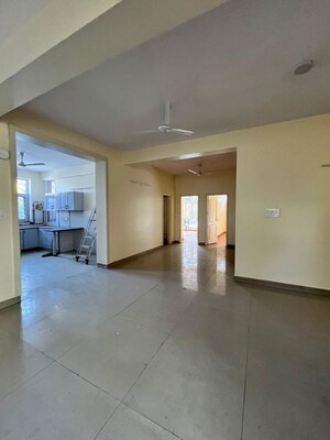 Room in 4 BHK Independent House at Sector 48 – for Rent