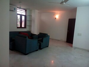 Living Room in 3 BHK Apartment at Malviya Nagar – for Rent