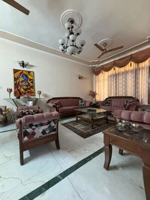 Living Room in 2 BHK Independent House at Sector 36 – for Rent