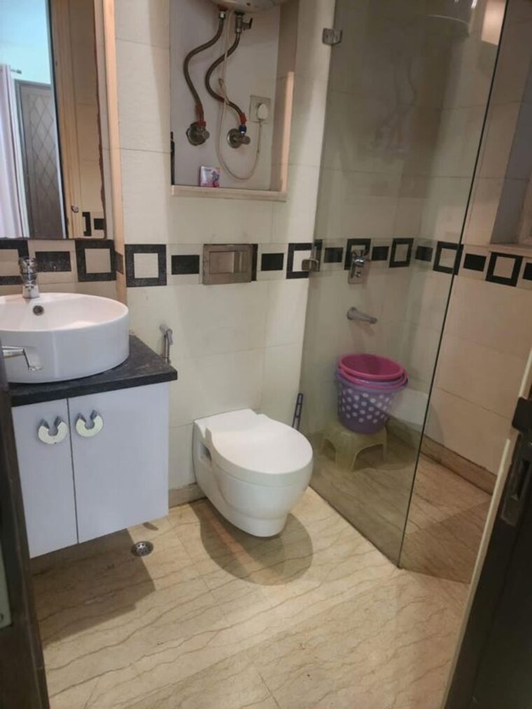 Team Area, suncity 3.5 Bedroom 250 Sq.Yd. Builder Floor In Suncity Gurgaon 10513332