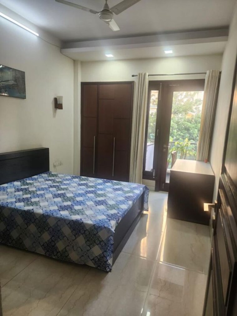 Bedroom, suncity 3.5 Bedroom 250 Sq.Yd. Builder Floor In Suncity Gurgaon 10513332
