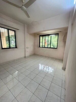 Room in 2 BHK Apartment at Dhanlaxmi Park, Kothrud – for Rent