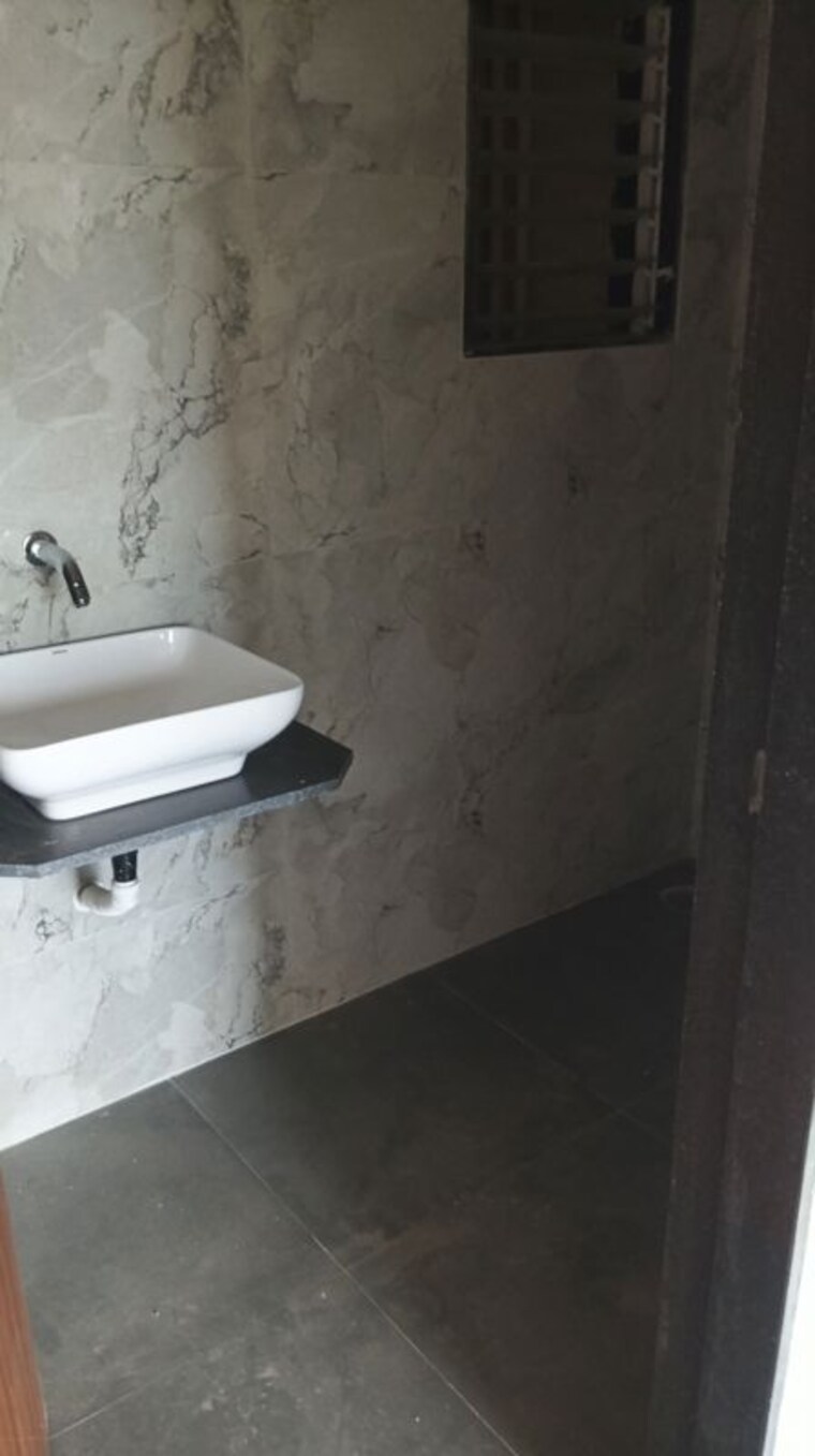 Bathroom, ulwe sector 18 3 Bedroom 1400 Sq.Ft. Apartment In Ulwe Sector 18 Navi Mumbai 10513346
