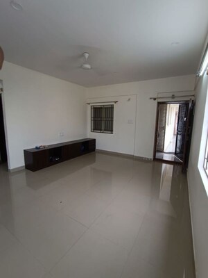 Room in 2 BHK Apartment at Jai Park Square, Kodigehalli – for Rent