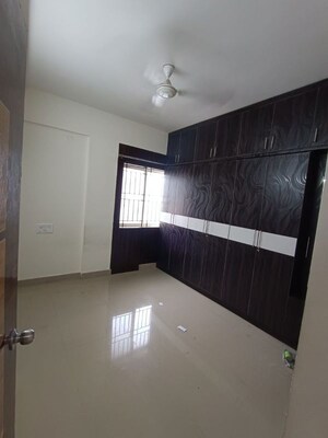 Room in 2 BHK Apartment at Jai Park Square, Kodigehalli – for Rent