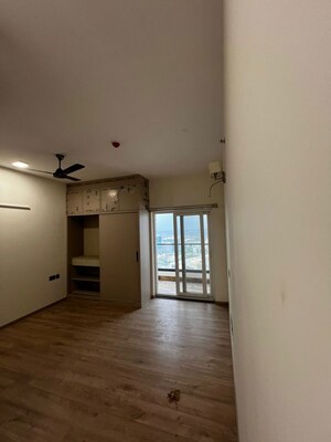 Room in 3 BHK Apartment at Sumadhura The Olympus, Nanakramguda – for Rent