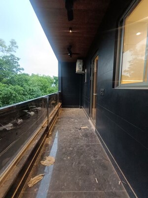 Balcony in 4 BHK Builder Floor at West Delhi – for Rent