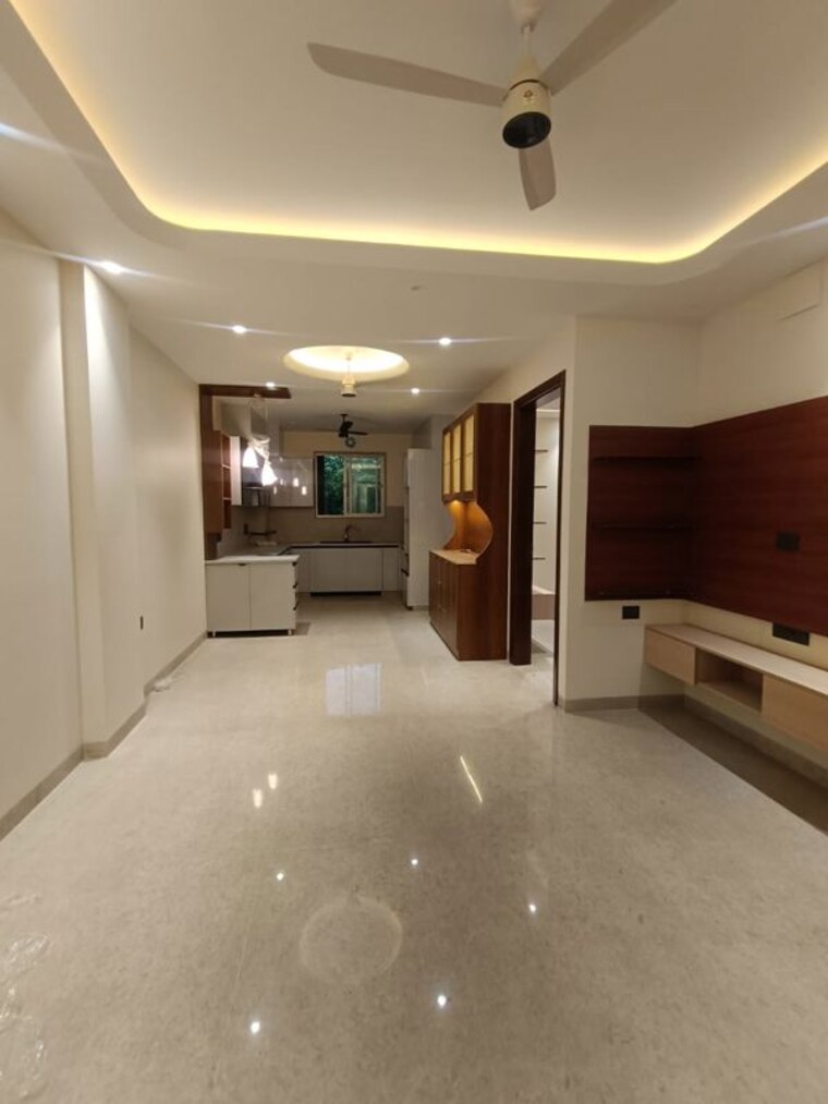 Room, west delhi 4 Bedroom 325 Sq.Yd. Builder Floor In West Delhi Delhi 10513269