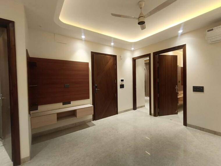 Room, west delhi 4 Bedroom 325 Sq.Yd. Builder Floor In West Delhi Delhi 10513269