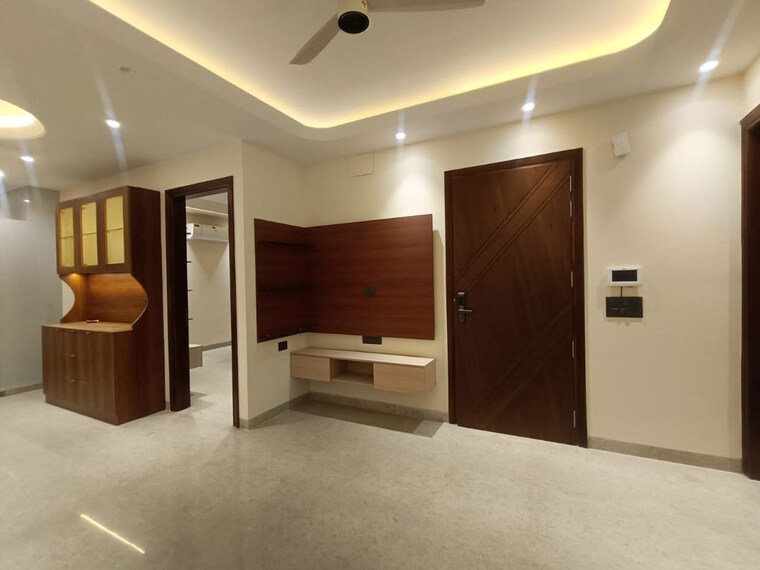 Room, west delhi 4 Bedroom 325 Sq.Yd. Builder Floor In West Delhi Delhi 10513269