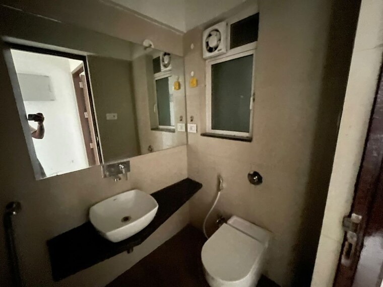 Bathroom, omkar-meridia 2 Bedroom 777 Sq.Ft. Apartment In Kurla West Mumbai 10513457
