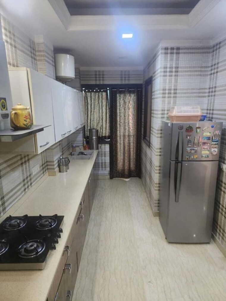 Kitchen, suncity 3 Bedroom 250 Sq.Yd. Builder Floor In Suncity Gurgaon 10513466