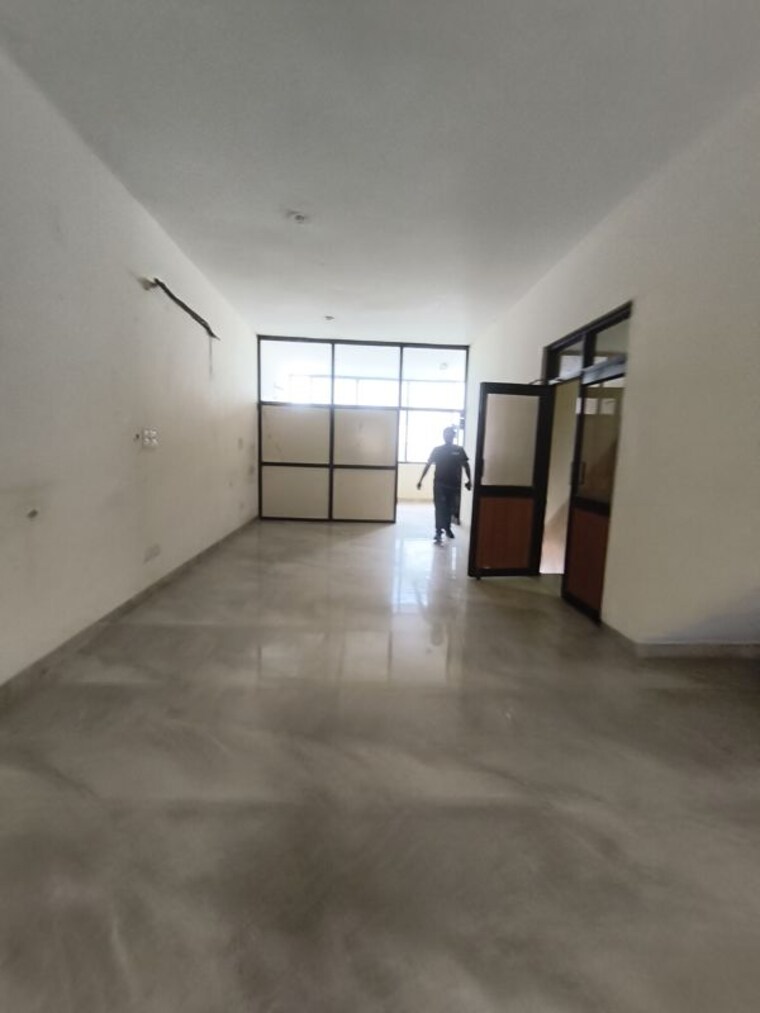 Room, sector 20 Commercial Showroom 750 Sq.Ft. In Sector 20 Panchkula 10513477