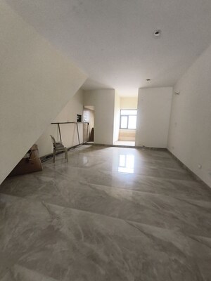 Room in  Showroom at Sector 20 – for Sale