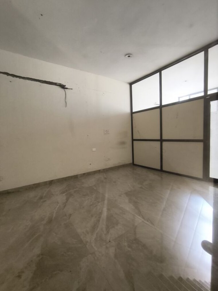 Room, sector 20 Commercial Showroom 750 Sq.Ft. In Sector 20 Panchkula 10513477