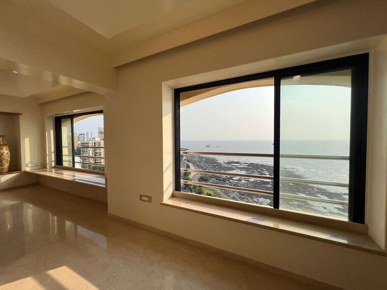 Room, bandstand-apartment 5 Bedroom 4000 Sq.Ft. Apartment In Bandra West Mumbai 10513514