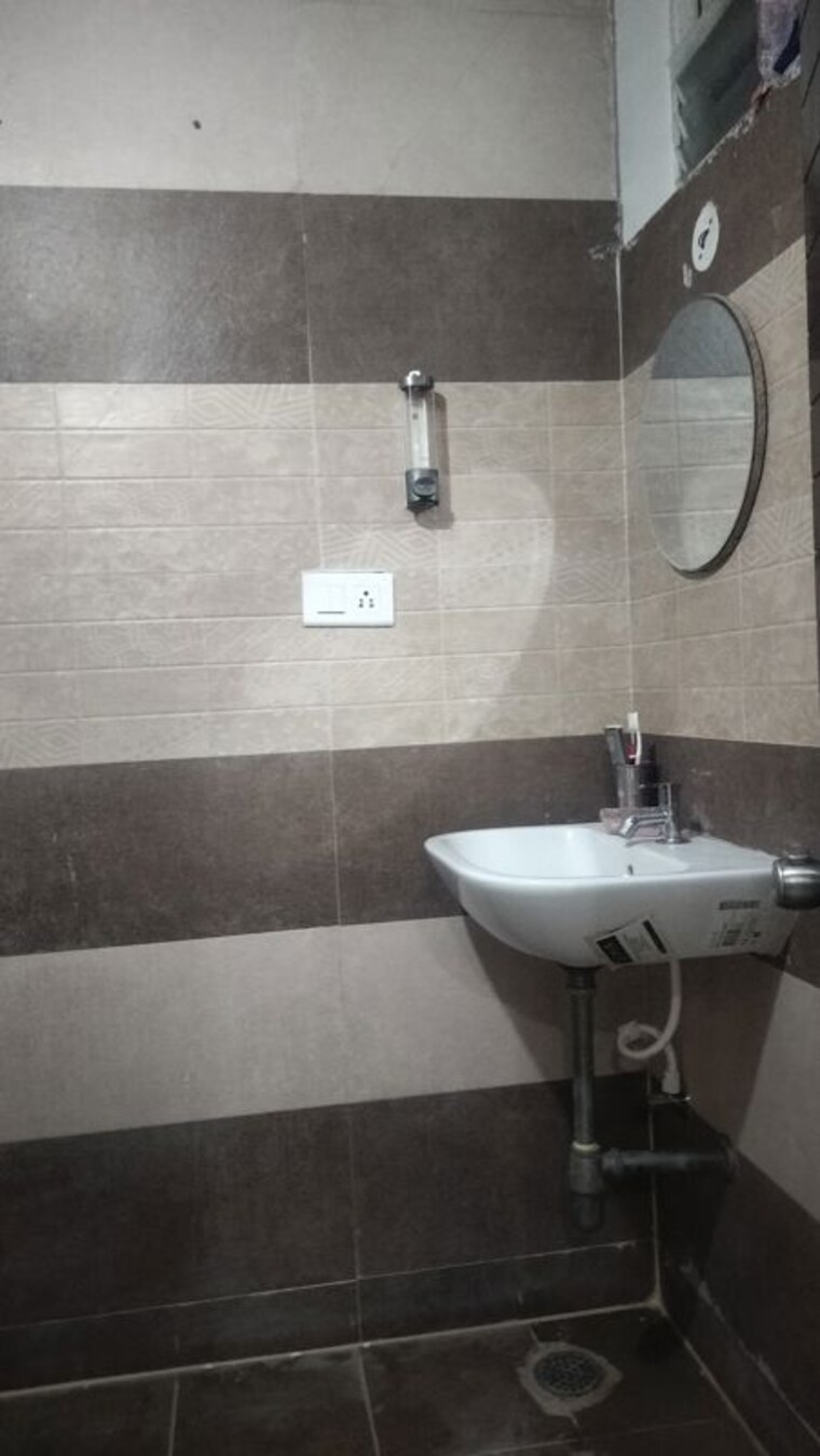 Bathroom, kondapur 3 Bedroom 2800 Sq.Ft. Apartment In Kondapur Hyderabad 10513522