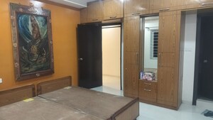 Room in 3 BHK Apartment at Kondapur – for Rent