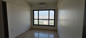 Room in 3 BHK Apartment at Kalpataru Magnus, Bandra East – for Rent