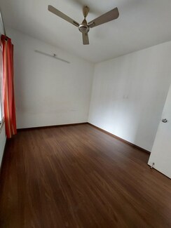 2 BHK + Basement Apartment For Rent in Kunal Regulus