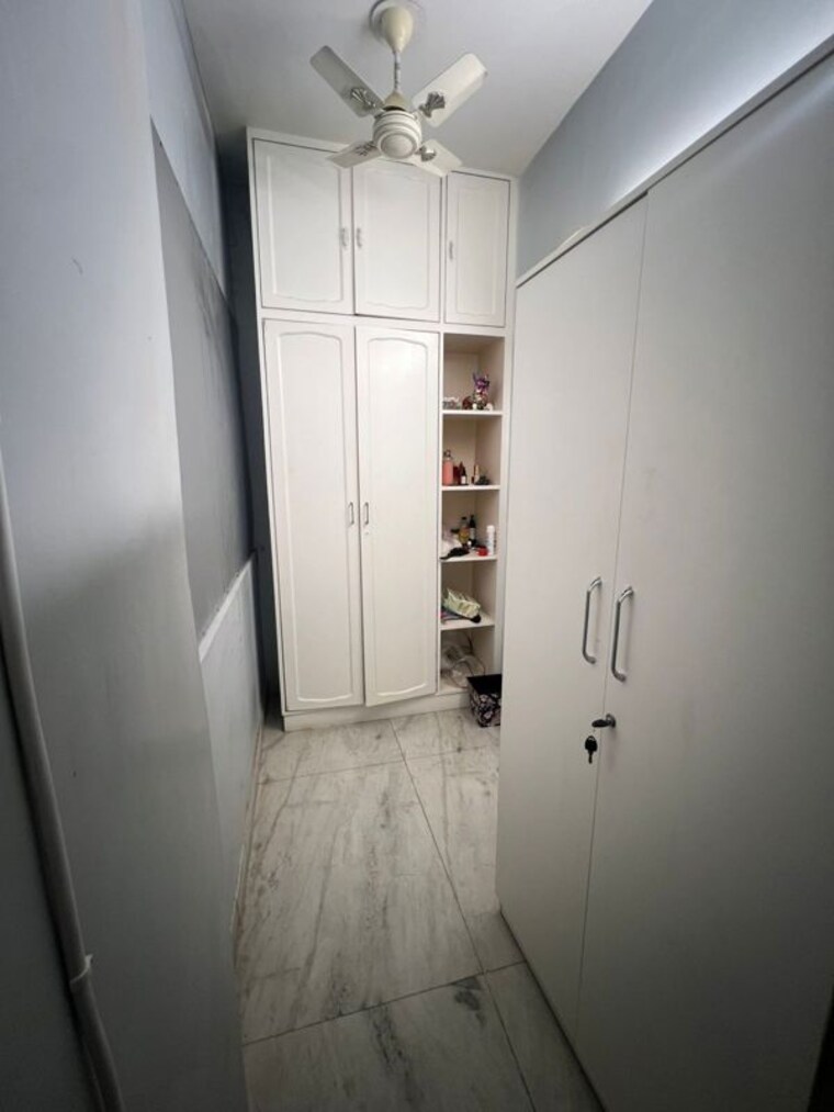 undefined, dlf phase ii 3 Bedroom 200 Sq.Yd. Builder Floor In Dlf Phase ii Gurgaon 10513549