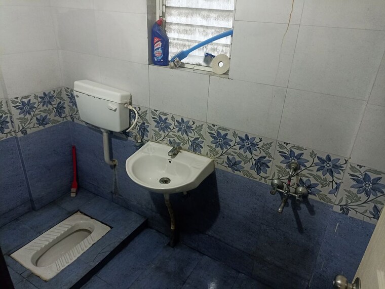 Bathroom, raisoni-royalle-chs 1 Bedroom 640 Sq.Ft. Apartment In Pimpri Chinchwad Pcmc Pune 10513551