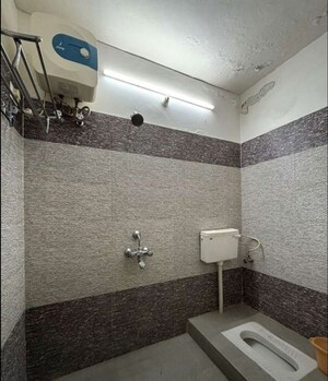 Bathroom in 3 BHK Apartment at Shalimar Imperial, Butler Colony – for Rent