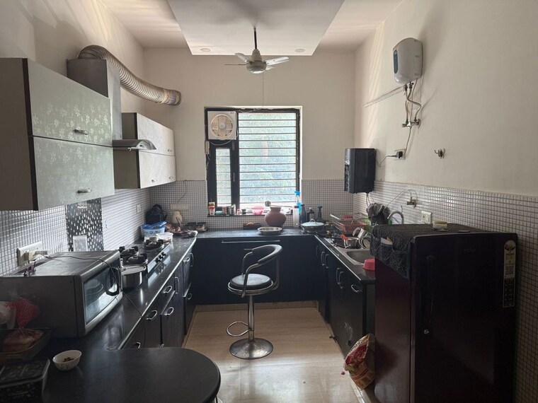 Team Area, sector 46 3 Bedroom 200 Sq.Yd. Builder Floor In Sector 46 Gurgaon 10513598