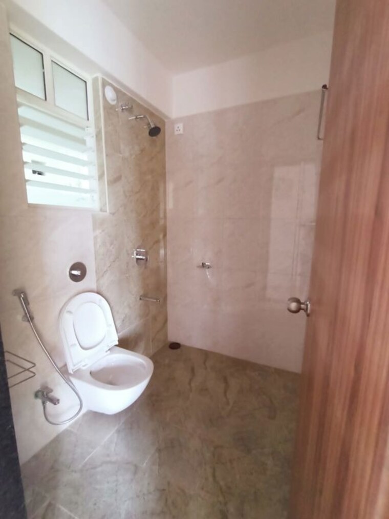 Bathroom, mantra-99-riverfront 3 Bedroom 1600 Sq.Ft. Apartment In Baner Pune 10513615