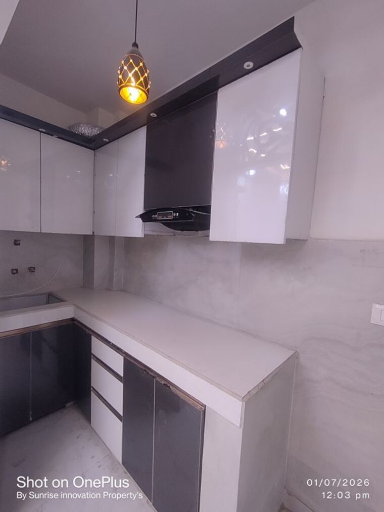 Kitchen, dwarka mor 2 Bedroom 60 Sq.Yd. Builder Floor In Dwarka Mor Delhi 10513621