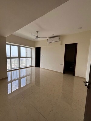 Room in 2 BHK Apartment at Adani Ten BKC, Bandra East – for Rent