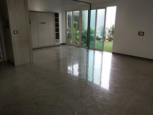 Room in 2 BHK Apartment at Enpar Lotus 101 Worli Residences, Lower Parel – for Rent