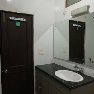 Furnished Amenities in 3 BHK Builder Floor at Sector 57 – for Rent