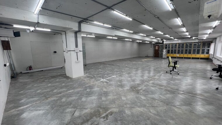 Room, jubilee hills Commercial Office Space 7000 Sq.Ft. In Jubilee Hills Hyderabad 10513730
