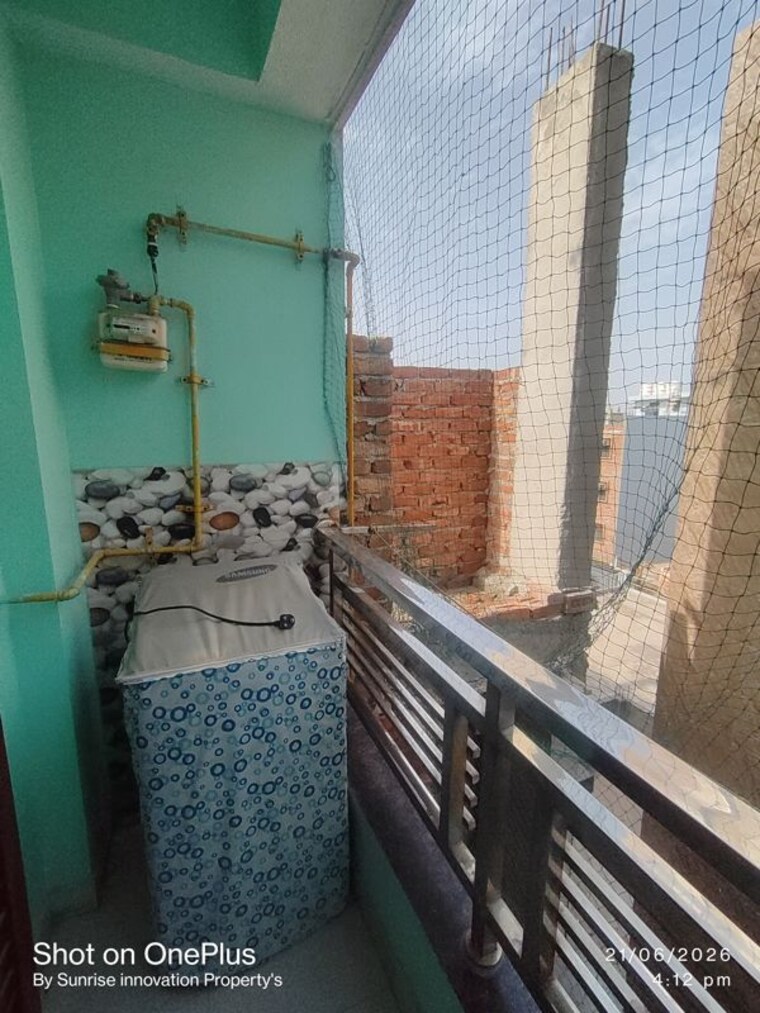 Balcony, dwarka mor 1 Bedroom 50 Sq.Yd. Builder Floor In Dwarka Mor Delhi 10513740