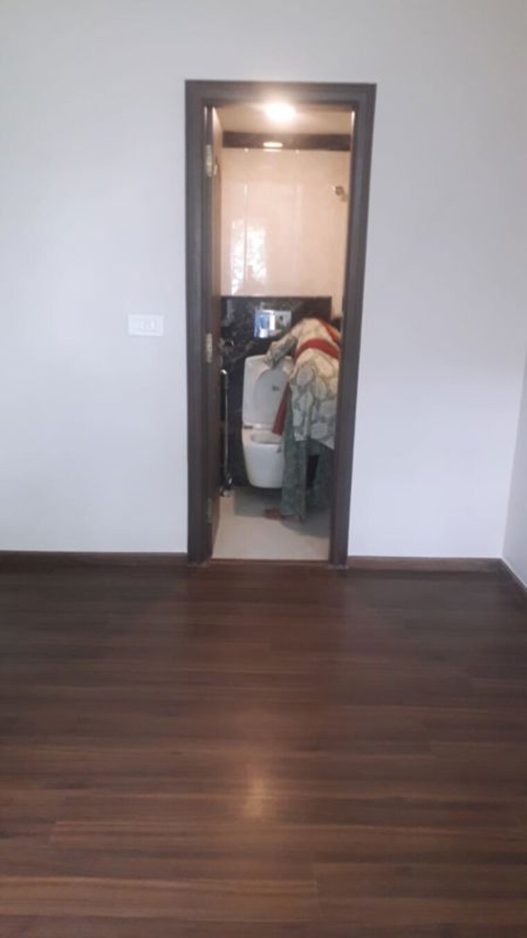 Room, vasanth nagar 3 Bedroom 2000 Sq.Ft. Builder Floor In Vasanth Nagar Bangalore 9894952