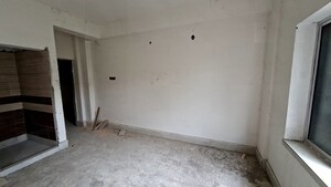 Room in 2 BHK Apartment at Sodepur – for Sale
