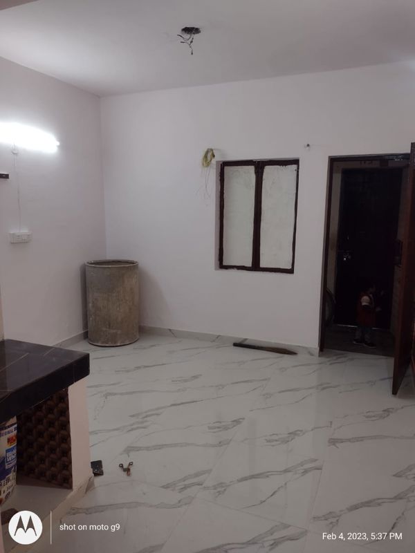 1 Rk  200 Sq.Ft. Apartment in Umang Summer Palms