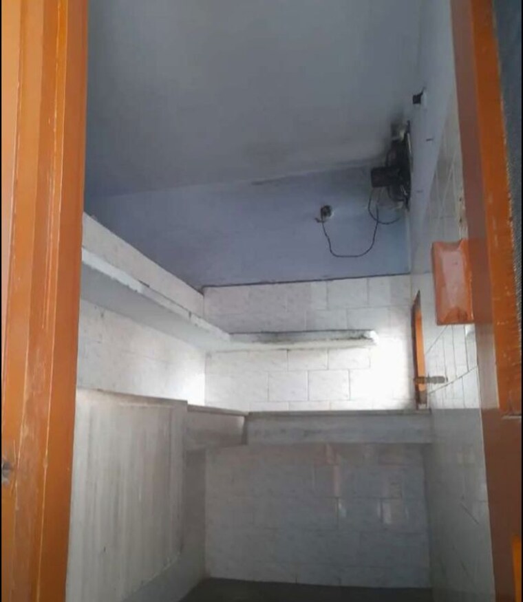 Bathroom, sector 37 3 Bedroom 800 Sq.Ft. Builder Floor In Sector 37 Chandigarh 10513792