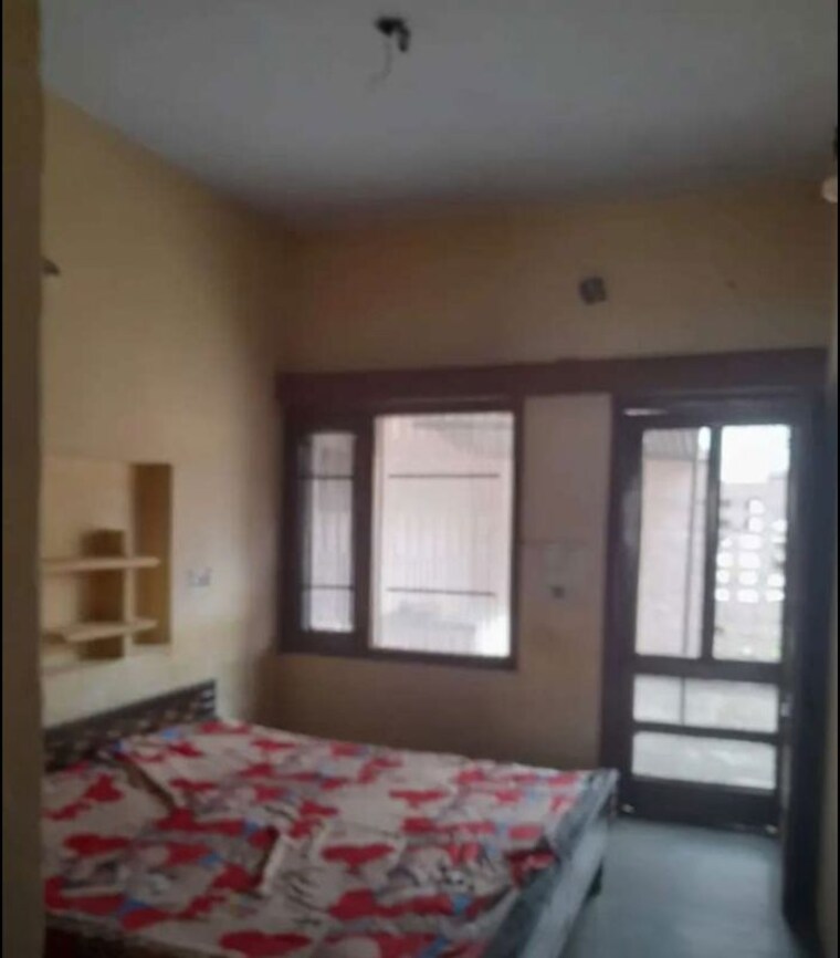Room, sector 37 3 Bedroom 800 Sq.Ft. Builder Floor In Sector 37 Chandigarh 10513792