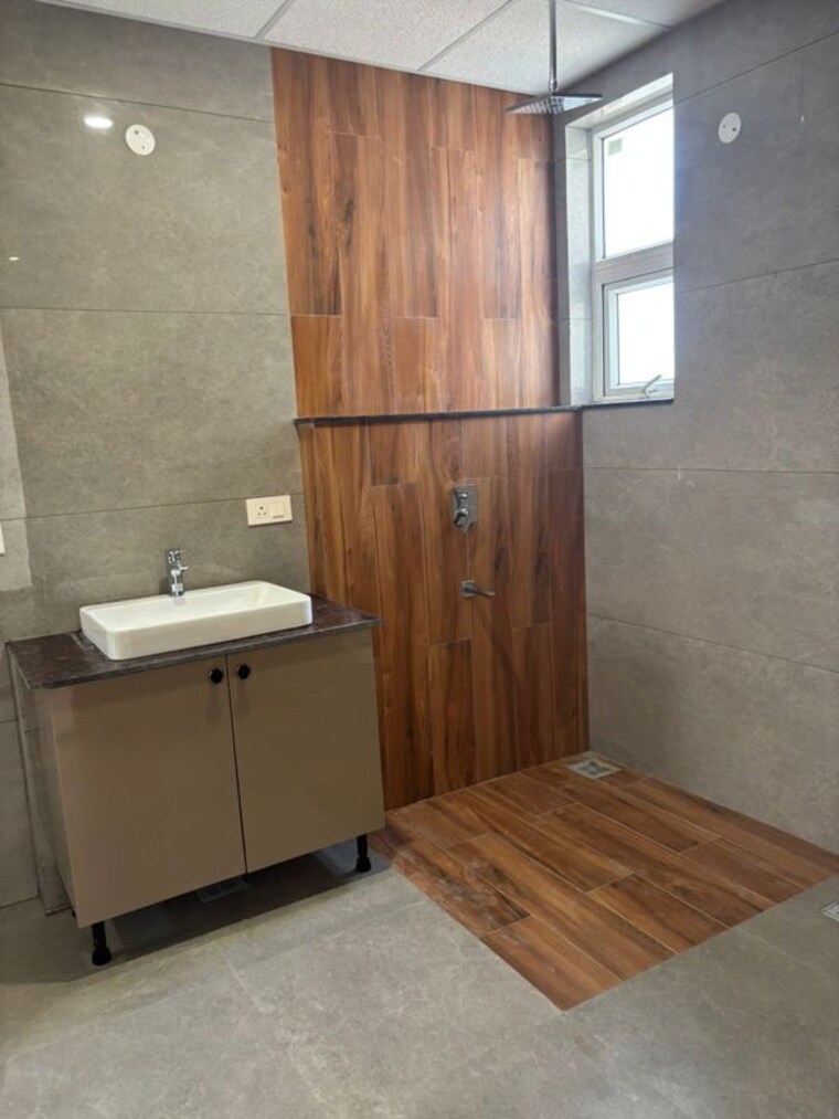 Bathroom, sector 82 3 Bedroom 2500 Sq.Ft. Builder Floor In Sector 82 Mohali 10513793