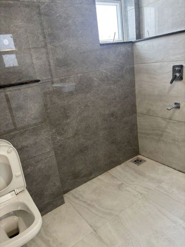 Bathroom, sector 82 3 Bedroom 2500 Sq.Ft. Builder Floor In Sector 82 Mohali 10513793