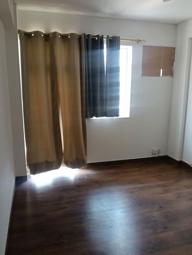 Room, maple-crescent 3 Bedroom 1350 Sq.Ft. Builder Floor In Sector 43 Gurgaon 10513795