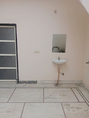 Room in 2 BHK Builder Floor at Sector 18 – for Rent