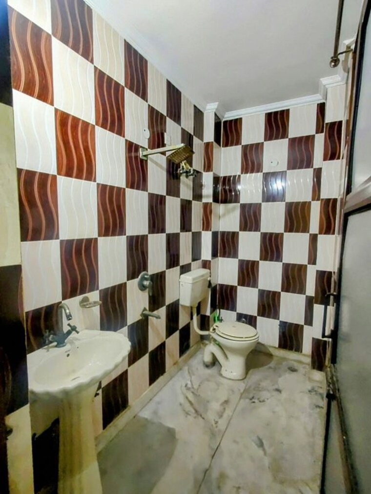 Team Area, udaigiri-apartments 2.5 Bedroom 900 Sq.Ft. Builder Floor In Sector 34 Noida 10513820