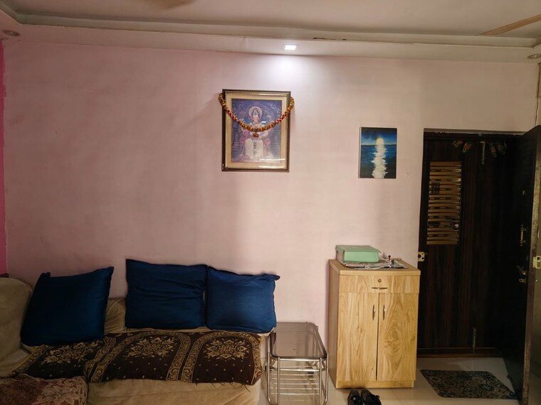 Living Room, hill-view-chs 2 Bedroom 680 Sq.Ft. Apartment In Goregaon East Mumbai 10513819