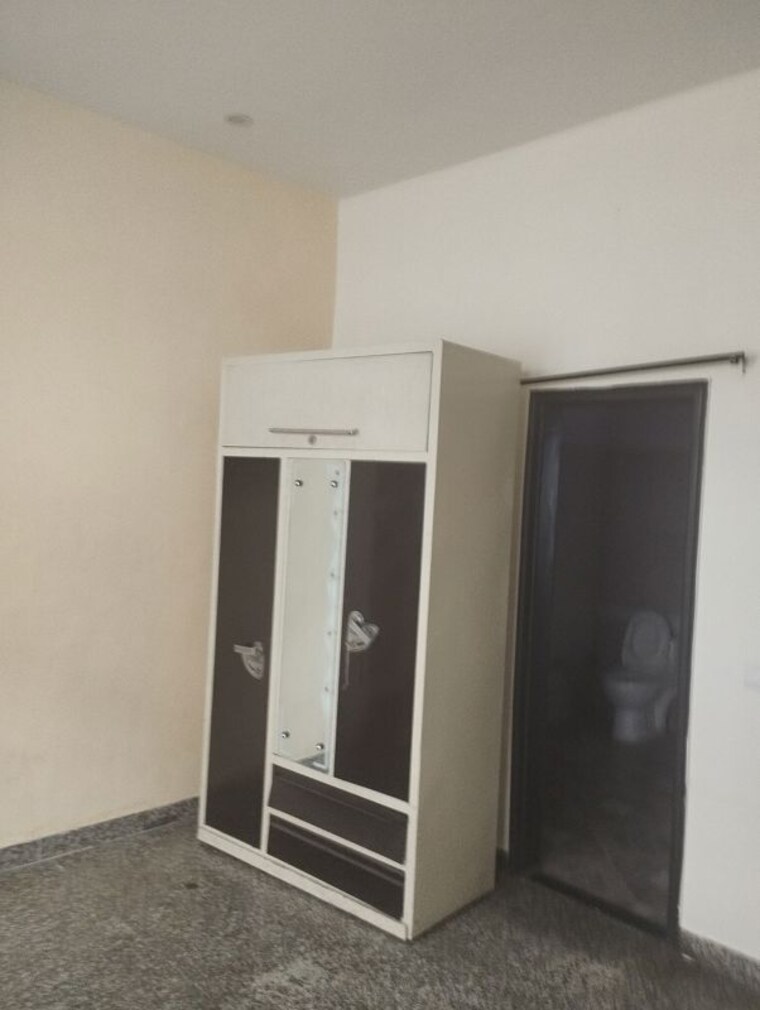 Room, sector 12 2 Bedroom 208 Sq.Yd. Independent House In Sector 12 Sonipat 10513835