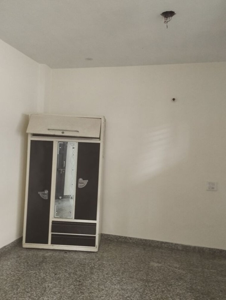 Room, sector 12 2 Bedroom 208 Sq.Yd. Independent House In Sector 12 Sonipat 10513835