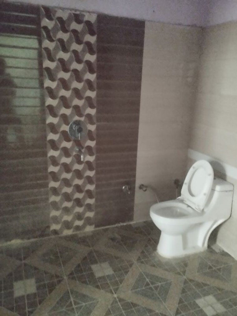 Bathroom, sector 12 2 Bedroom 208 Sq.Yd. Independent House In Sector 12 Sonipat 10513835
