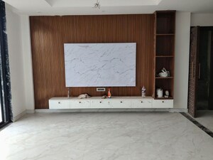 Room in 3 BHK Independent House at Sector 105 – for Rent